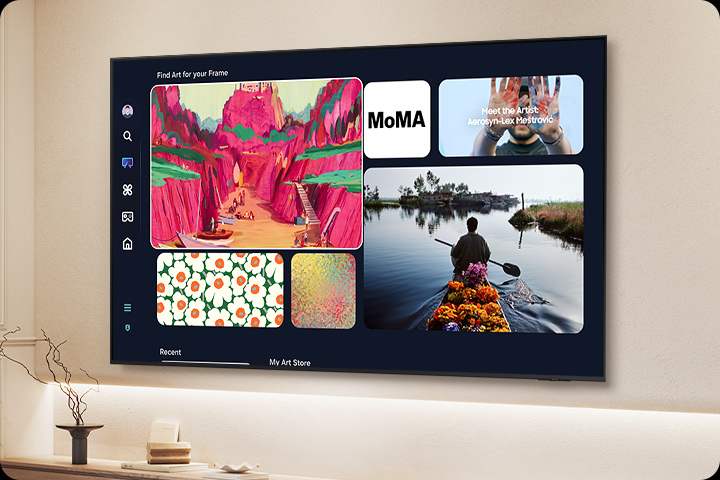 На экране телевизора отображается магазин Samsung Art Store, где показано несколько разных вариантов картин.