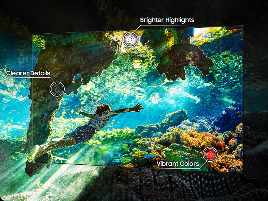 Сцена с ребенком под водой улучшается для получения более ярких выделений, более четких деталей, улучшенной глубины и ярких цветов.