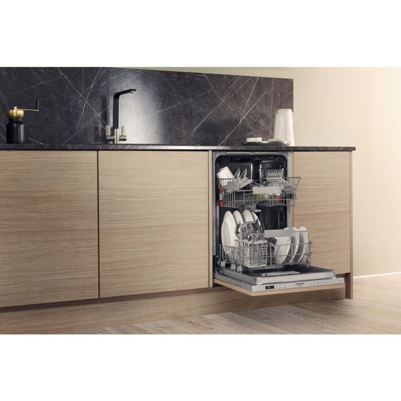 Посудомоечная машина Hotpoint-Ariston HSIC3T127C