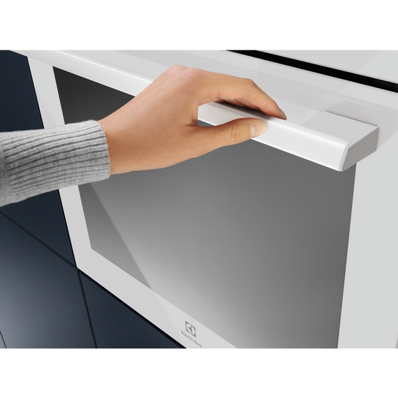 Духовой шкаф электрический Electrolux EOB7S31V