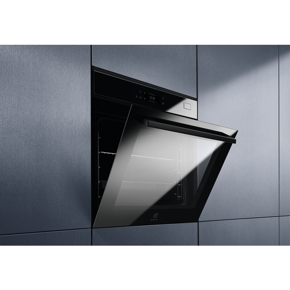 Духовой шкаф электрический Electrolux EOB8S39H